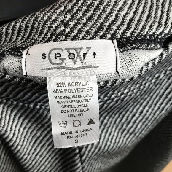 G.W. Sport Women Black Cream POCKETS Wide Leg Gauchos Capri Pants NWOT Small - Picture 4 of 4